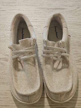 Tommy Bahama Womens Cream Slip-On Casual Loafers 9.5